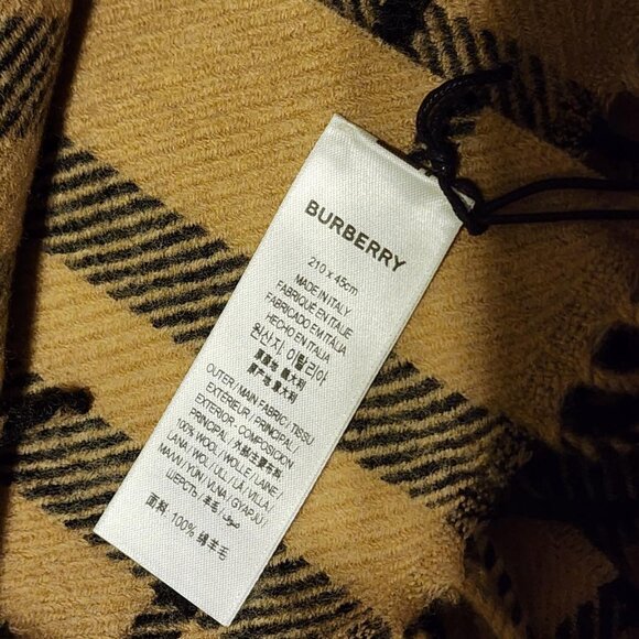 Burberry Giant Check Wool Scarf - Picture 4 of 7